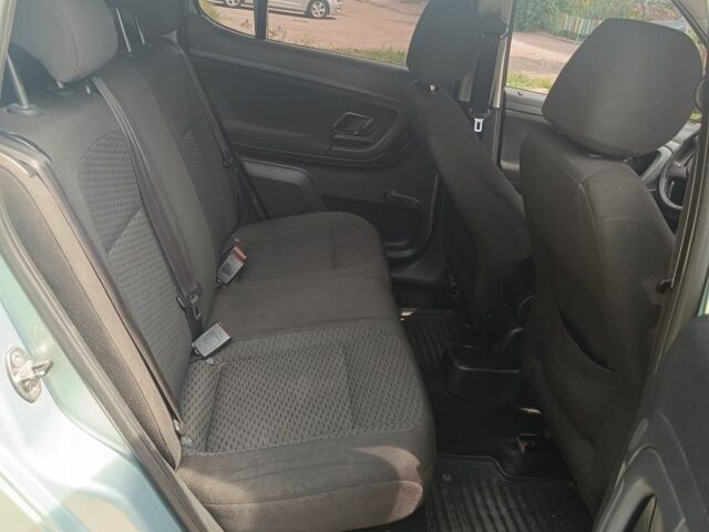 Шкода Фабия 2010 в Чернигове на Automoto.ua Зеленый Шкода Фабия, объемом двигателя 1.4 л и пробегом 275 тыс. км за 4400 $, фото 5 на Automoto.ua