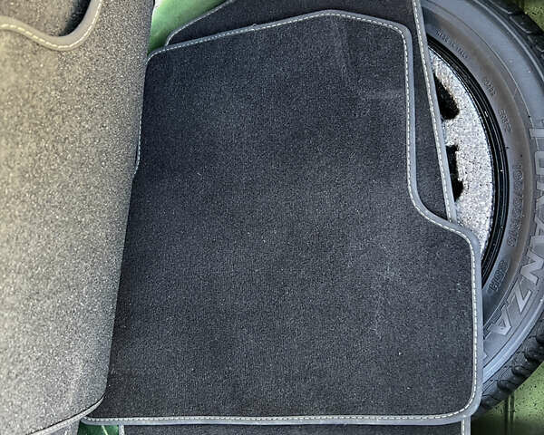 Зеленый Шкода Фабия, объемом двигателя 1.39 л и пробегом 229 тыс. км за 8800 $, фото 26 на Automoto.ua