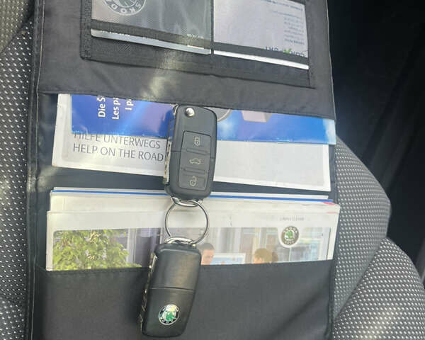 Шкода Фабія 2010 у Ахтырке на Automoto.ua Зелений Шкода Фабія, об'ємом двигуна 1.6 л та пробігом 205 тис. км за 6450 $, фото 28 на Automoto.ua