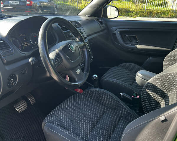 Зеленый Шкода Фабия, объемом двигателя 1.39 л и пробегом 229 тыс. км за 8800 $, фото 10 на Automoto.ua