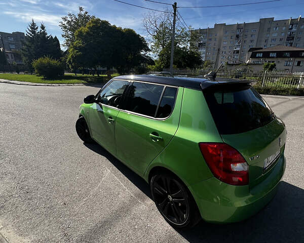Зеленый Шкода Фабия, объемом двигателя 1.39 л и пробегом 229 тыс. км за 8800 $, фото 7 на Automoto.ua