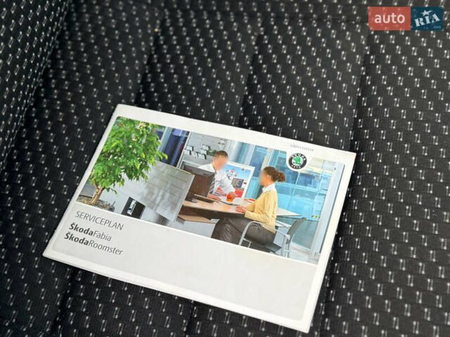 Зелений Шкода Фабія, об'ємом двигуна 1.4 л та пробігом 194 тис. км за 9800 $, фото 35 на Automoto.ua