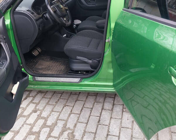 Зеленый Шкода Фабия, объемом двигателя 1.4 л и пробегом 230 тыс. км за 7900 $, фото 17 на Automoto.ua