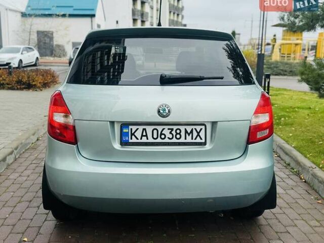 Зеленый Шкода Фабия, объемом двигателя 1.2 л и пробегом 67 тыс. км за 5300 $, фото 4 на Automoto.ua