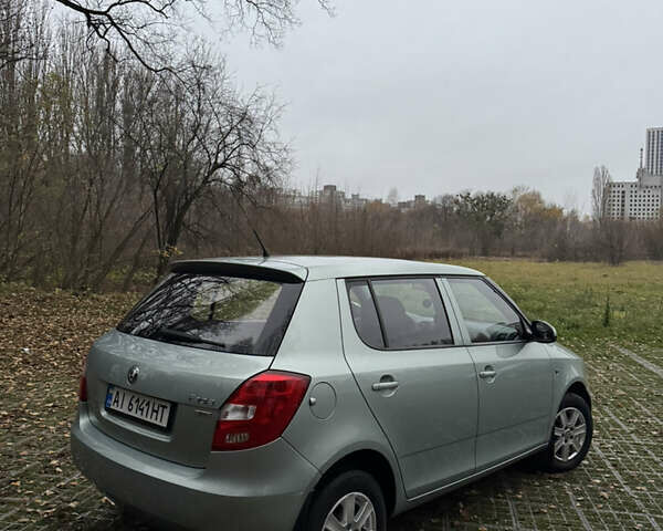 Зелений Шкода Фабія, об'ємом двигуна 1.4 л та пробігом 186 тис. км за 5500 $, фото 4 на Automoto.ua