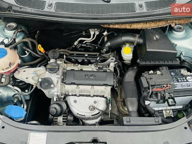 Зеленый Шкода Фабия, объемом двигателя 1.2 л и пробегом 67 тыс. км за 5300 $, фото 15 на Automoto.ua