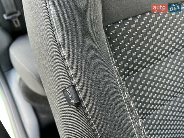 Зелений Шкода Фабія, об'ємом двигуна 1.4 л та пробігом 144 тис. км за 9650 $, фото 100 на Automoto.ua