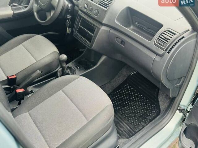 Зеленый Шкода Фабия, объемом двигателя 1.2 л и пробегом 67 тыс. км за 5300 $, фото 8 на Automoto.ua