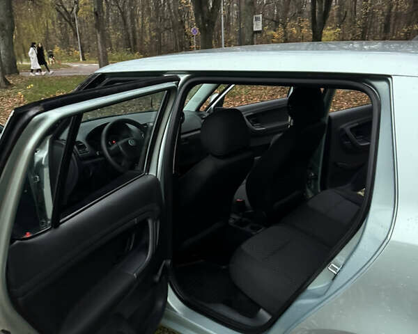 Зелений Шкода Фабія, об'ємом двигуна 1.4 л та пробігом 186 тис. км за 5500 $, фото 18 на Automoto.ua