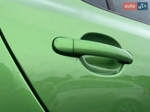 Зеленый Шкода Фабия, объемом двигателя 1.4 л и пробегом 144 тыс. км за 9200 $, фото 132 на Automoto.ua