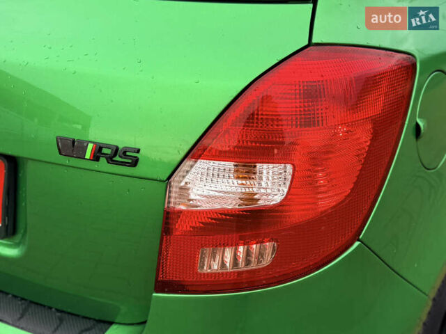 Зелений Шкода Фабія, об'ємом двигуна 1.4 л та пробігом 194 тис. км за 9800 $, фото 15 на Automoto.ua