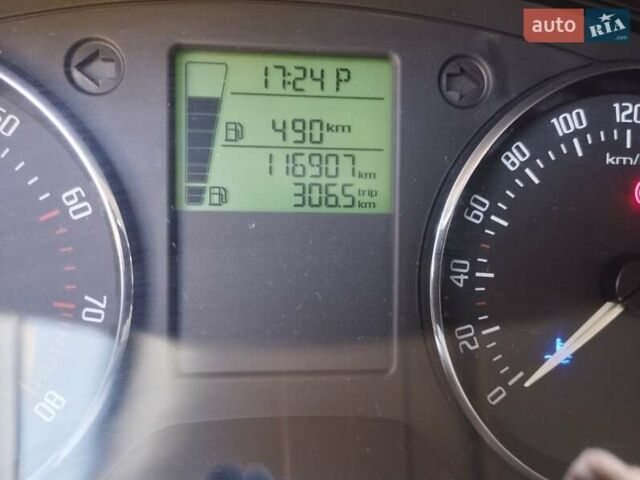 Зеленый Шкода Фабия, объемом двигателя 1.2 л и пробегом 170 тыс. км за 7500 $, фото 7 на Automoto.ua