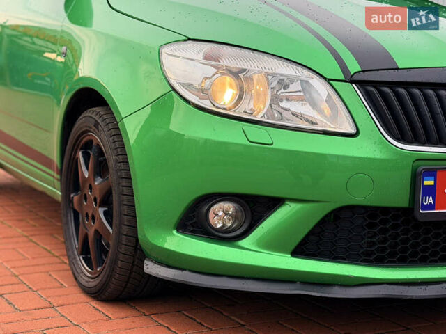 Зелений Шкода Фабія, об'ємом двигуна 1.4 л та пробігом 194 тис. км за 9800 $, фото 5 на Automoto.ua