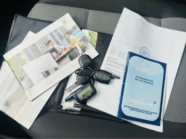 Зеленый Шкода Фабия, объемом двигателя 1.2 л и пробегом 67 тыс. км за 5300 $, фото 15 на Automoto.ua