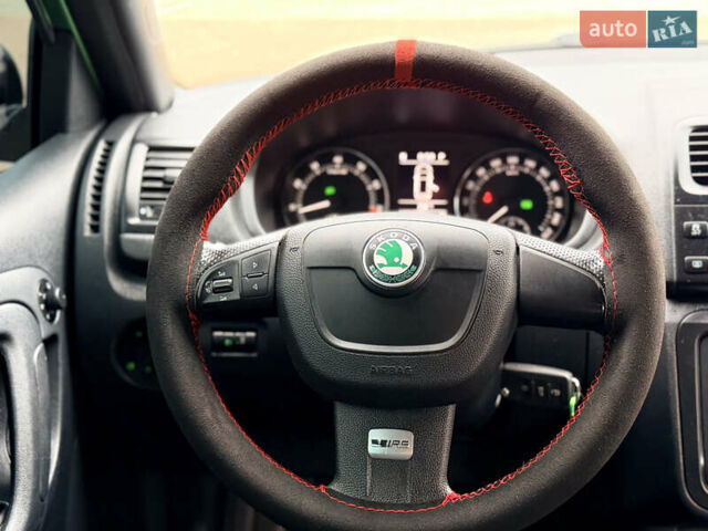 Зелений Шкода Фабія, об'ємом двигуна 1.4 л та пробігом 194 тис. км за 9800 $, фото 38 на Automoto.ua