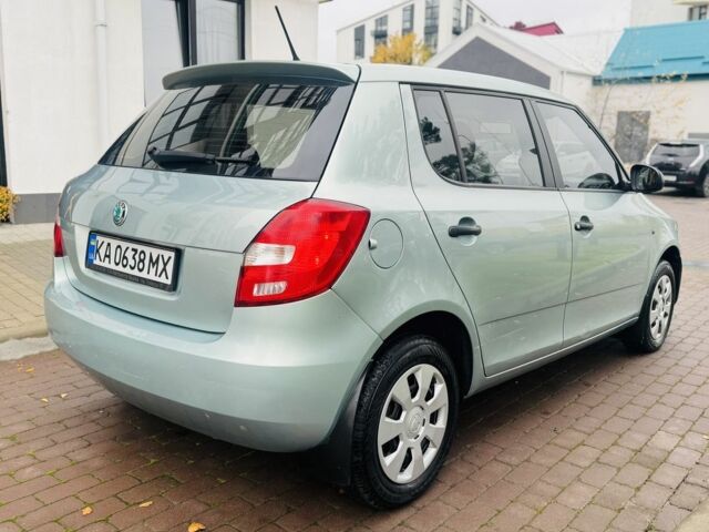 Зеленый Шкода Фабия, объемом двигателя 1.2 л и пробегом 67 тыс. км за 5300 $, фото 5 на Automoto.ua