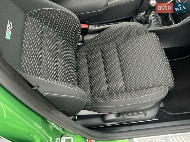 Зеленый Шкода Фабия, объемом двигателя 1.4 л и пробегом 144 тыс. км за 9200 $, фото 69 на Automoto.ua