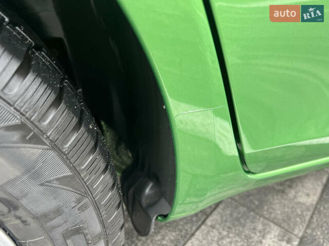 Зеленый Шкода Фабия, объемом двигателя 1.4 л и пробегом 144 тыс. км за 9200 $, фото 126 на Automoto.ua
