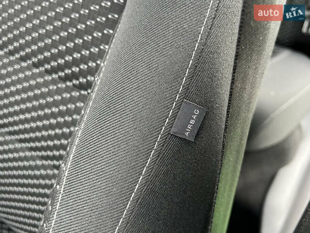 Зеленый Шкода Фабия, объемом двигателя 1.4 л и пробегом 144 тыс. км за 9200 $, фото 62 на Automoto.ua