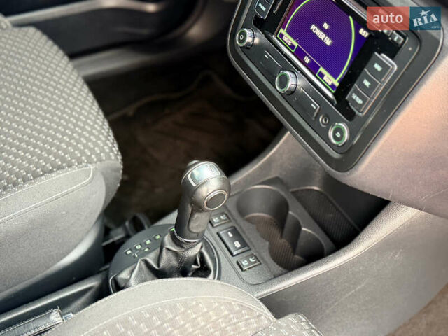 Зелений Шкода Фабія, об'ємом двигуна 1.4 л та пробігом 194 тис. км за 9800 $, фото 32 на Automoto.ua