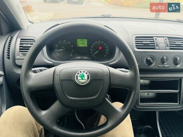 Зеленый Шкода Фабия, объемом двигателя 1.2 л и пробегом 67 тыс. км за 5300 $, фото 6 на Automoto.ua