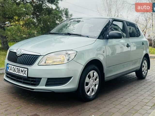 Зеленый Шкода Фабия, объемом двигателя 1.2 л и пробегом 67 тыс. км за 5300 $, фото 2 на Automoto.ua