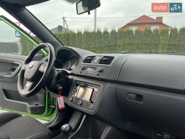 Зеленый Шкода Фабия, объемом двигателя 1.4 л и пробегом 144 тыс. км за 9200 $, фото 64 на Automoto.ua