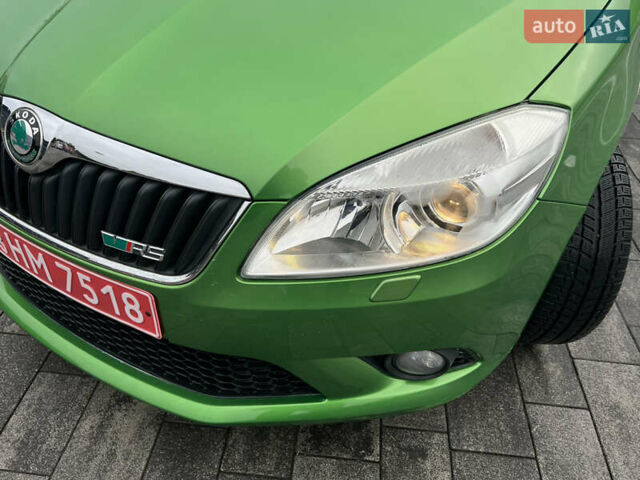 Зеленый Шкода Фабия, объемом двигателя 1.4 л и пробегом 144 тыс. км за 9200 $, фото 20 на Automoto.ua