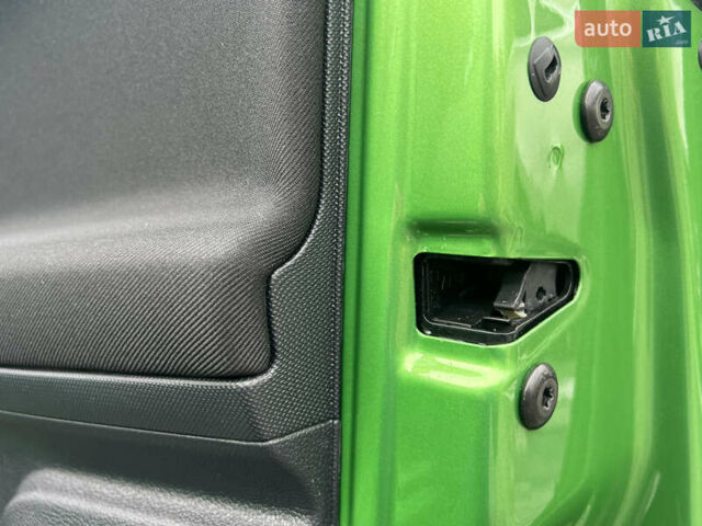 Зеленый Шкода Фабия, объемом двигателя 1.4 л и пробегом 144 тыс. км за 9200 $, фото 82 на Automoto.ua