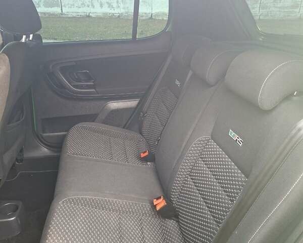 Зеленый Шкода Фабия, объемом двигателя 1.4 л и пробегом 194 тыс. км за 8900 $, фото 15 на Automoto.ua