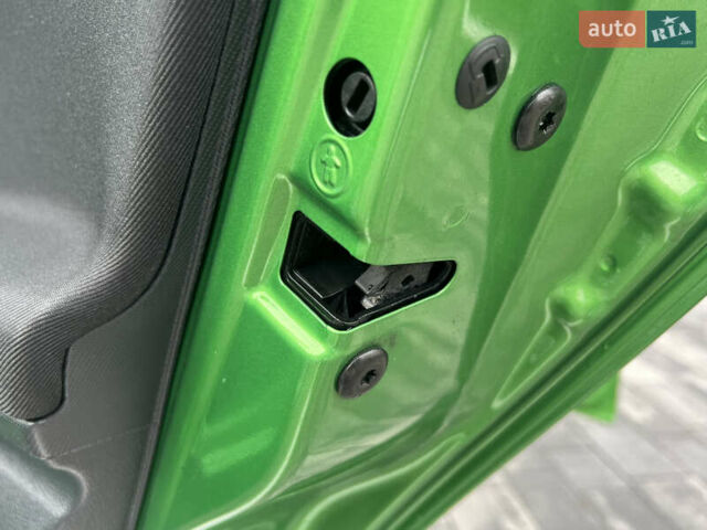 Зеленый Шкода Фабия, объемом двигателя 1.4 л и пробегом 144 тыс. км за 9200 $, фото 86 на Automoto.ua