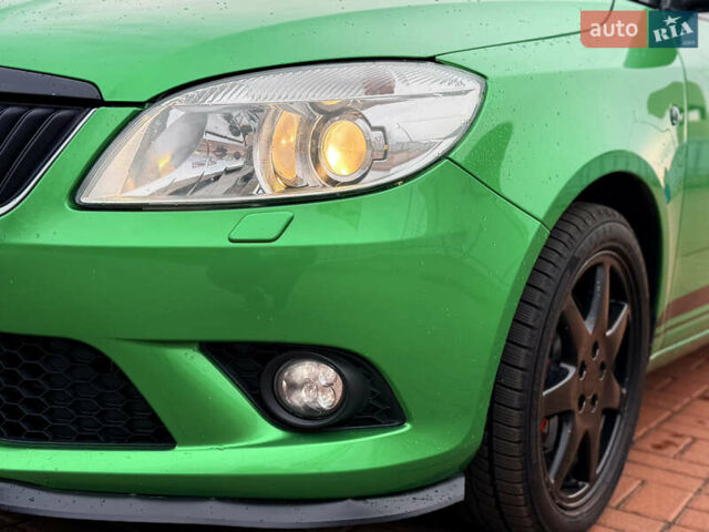 Зелений Шкода Фабія, об'ємом двигуна 1.4 л та пробігом 194 тис. км за 9800 $, фото 22 на Automoto.ua