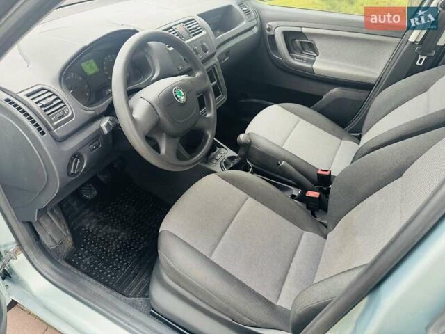 Зеленый Шкода Фабия, объемом двигателя 1.2 л и пробегом 67 тыс. км за 5300 $, фото 7 на Automoto.ua