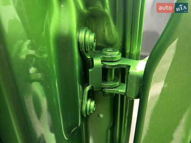 Зеленый Шкода Фабия, объемом двигателя 1.4 л и пробегом 144 тыс. км за 9200 $, фото 92 на Automoto.ua