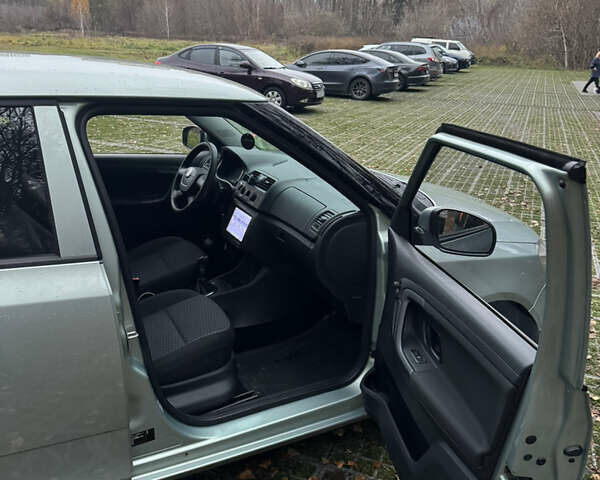Зелений Шкода Фабія, об'ємом двигуна 1.4 л та пробігом 186 тис. км за 5500 $, фото 22 на Automoto.ua