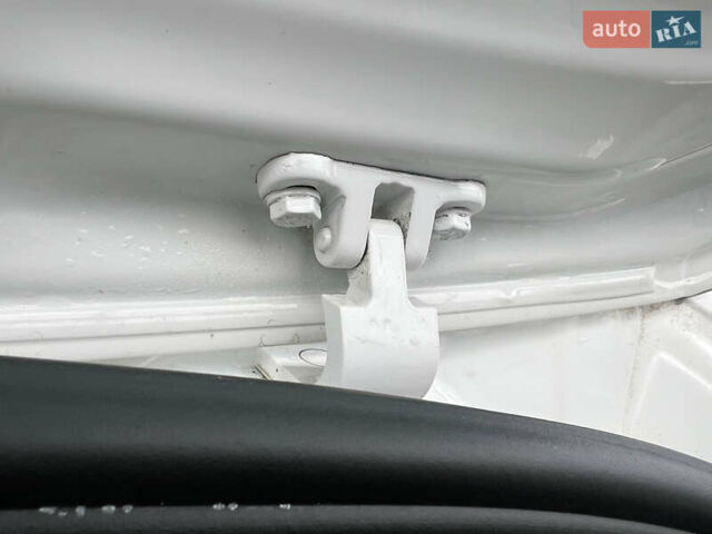 Зеленый Шкода Фабия, объемом двигателя 1.4 л и пробегом 144 тыс. км за 9200 $, фото 87 на Automoto.ua