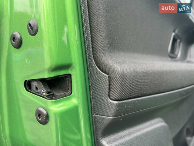 Зеленый Шкода Фабия, объемом двигателя 1.4 л и пробегом 144 тыс. км за 9200 $, фото 93 на Automoto.ua