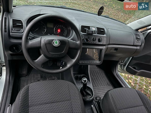 Зелений Шкода Фабія, об'ємом двигуна 1.4 л та пробігом 186 тис. км за 5500 $, фото 17 на Automoto.ua