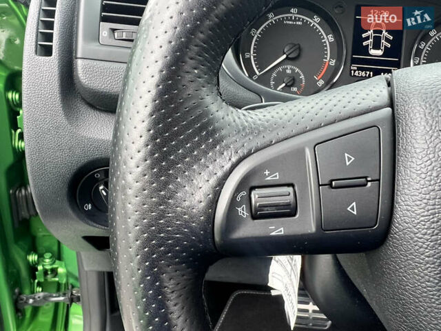 Зеленый Шкода Фабия, объемом двигателя 1.4 л и пробегом 144 тыс. км за 9200 $, фото 39 на Automoto.ua