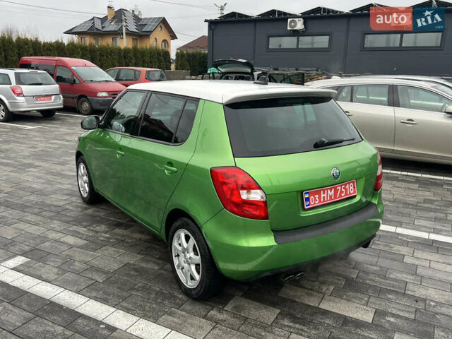 Зеленый Шкода Фабия, объемом двигателя 1.4 л и пробегом 144 тыс. км за 9200 $, фото 8 на Automoto.ua