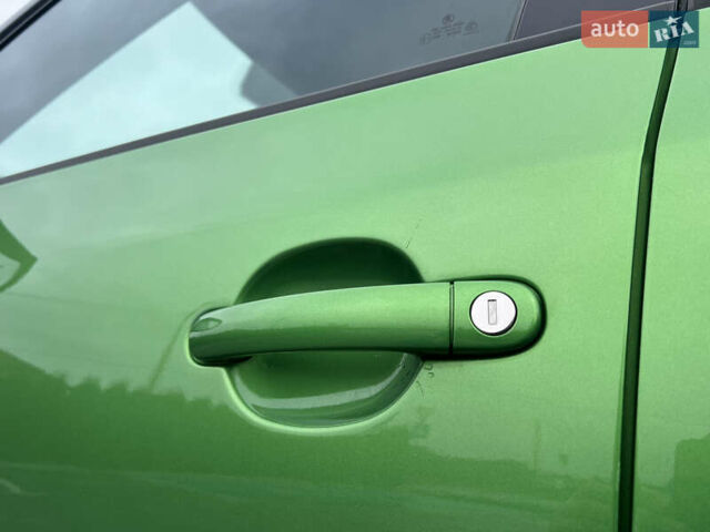 Зелений Шкода Фабія, об'ємом двигуна 1.4 л та пробігом 144 тис. км за 8950 $, фото 130 на Automoto.ua