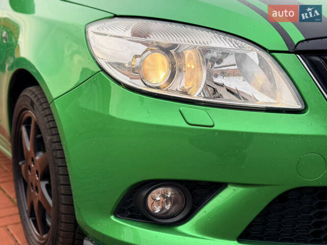 Зелений Шкода Фабія, об'ємом двигуна 1.4 л та пробігом 194 тис. км за 9800 $, фото 23 на Automoto.ua