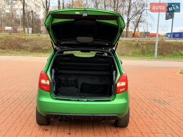 Зелений Шкода Фабія, об'ємом двигуна 1.4 л та пробігом 194 тис. км за 9800 $, фото 39 на Automoto.ua