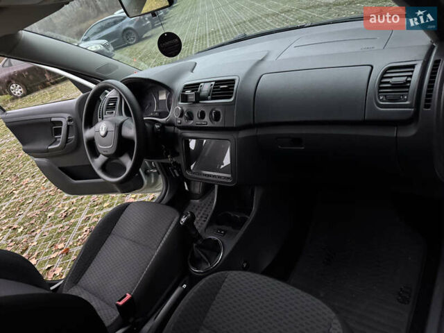 Зелений Шкода Фабія, об'ємом двигуна 1.4 л та пробігом 186 тис. км за 5500 $, фото 11 на Automoto.ua