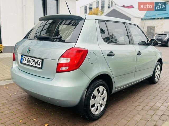 Зеленый Шкода Фабия, объемом двигателя 1.2 л и пробегом 67 тыс. км за 5300 $, фото 5 на Automoto.ua