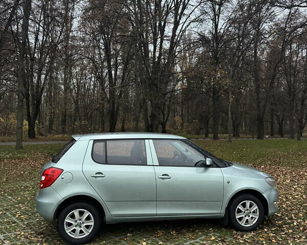 Зелений Шкода Фабія, об'ємом двигуна 1.4 л та пробігом 186 тис. км за 5500 $, фото 30 на Automoto.ua