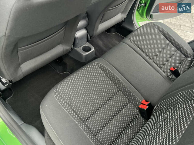 Зеленый Шкода Фабия, объемом двигателя 1.4 л и пробегом 144 тыс. км за 9200 $, фото 58 на Automoto.ua