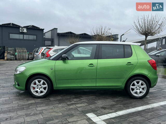 Зеленый Шкода Фабия, объемом двигателя 1.4 л и пробегом 144 тыс. км за 9200 $, фото 6 на Automoto.ua