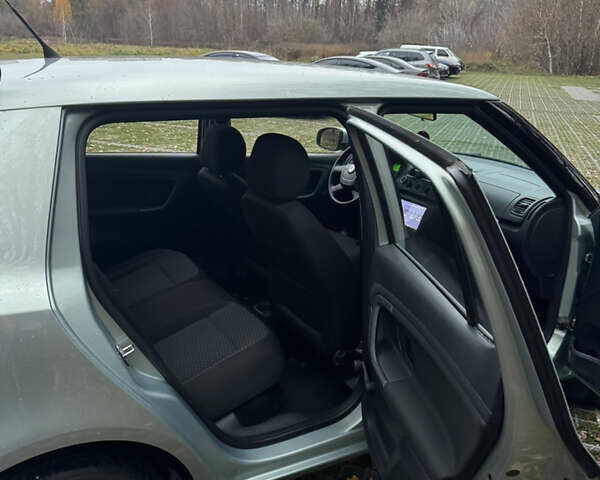 Зелений Шкода Фабія, об'ємом двигуна 1.4 л та пробігом 186 тис. км за 5500 $, фото 21 на Automoto.ua