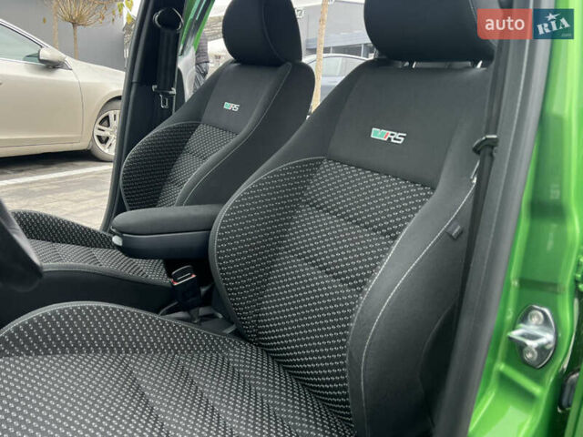 Зеленый Шкода Фабия, объемом двигателя 1.4 л и пробегом 144 тыс. км за 9200 $, фото 33 на Automoto.ua